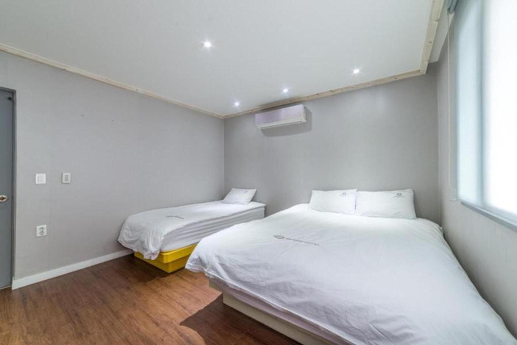 Show Hotel Haeundae Pusan Zewnętrze zdjęcie
