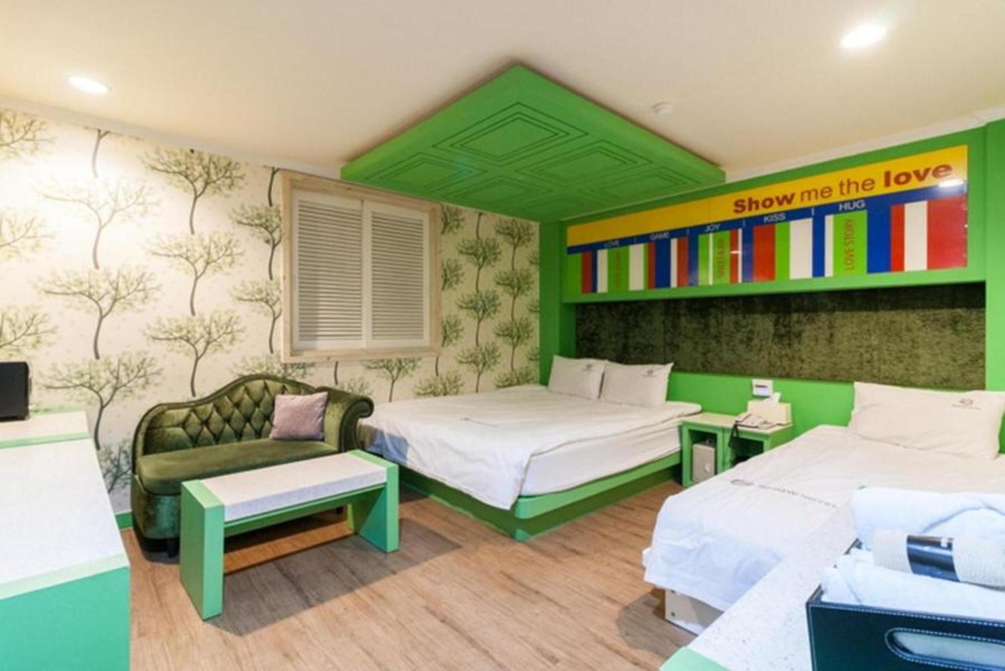 Show Hotel Haeundae Pusan Zewnętrze zdjęcie